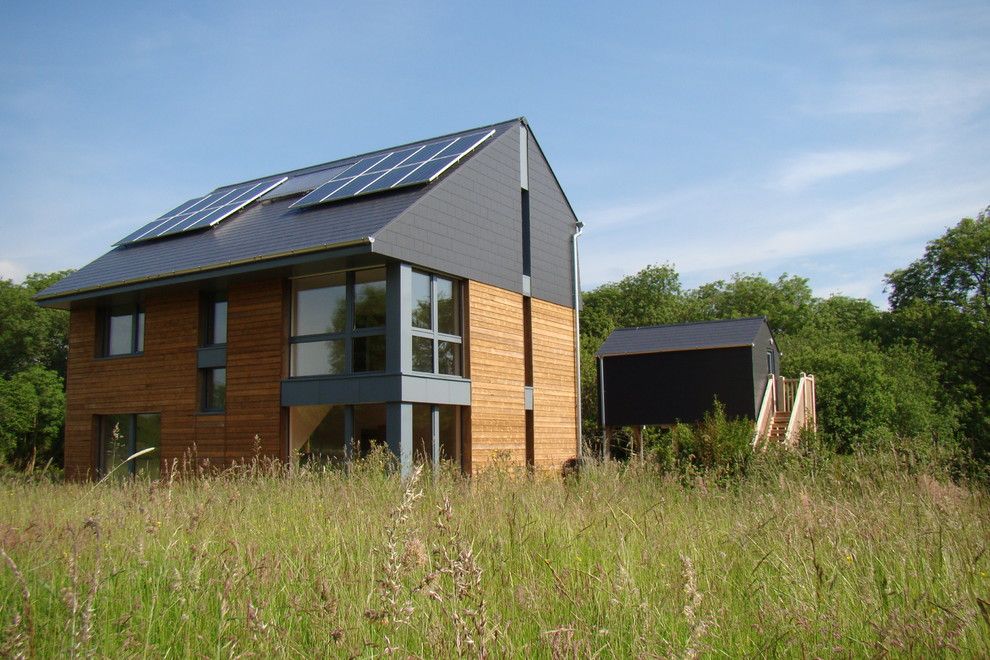 Senergy for a Modern Exterior with a Airtightness and Howe Park Passive House by Eco Design Consultants