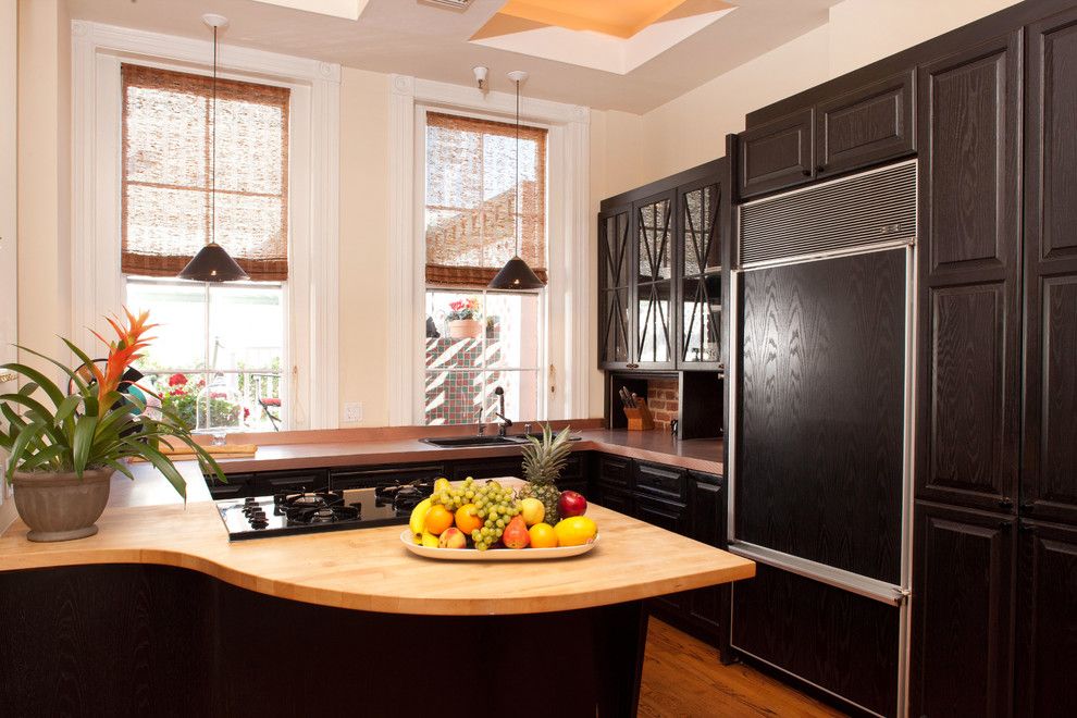 Sewell Appliance for a Traditional Kitchen with a Woven Shades and 19th Century Urban Townhouse by Marsha Sewell & Associates