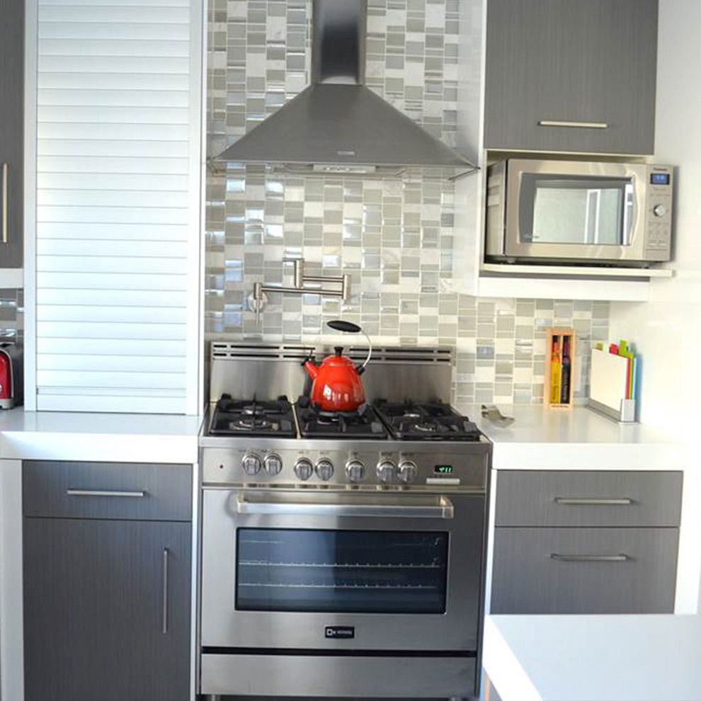 Shelf Genie for a Modern Kitchen with a Mosaic Tile and 36