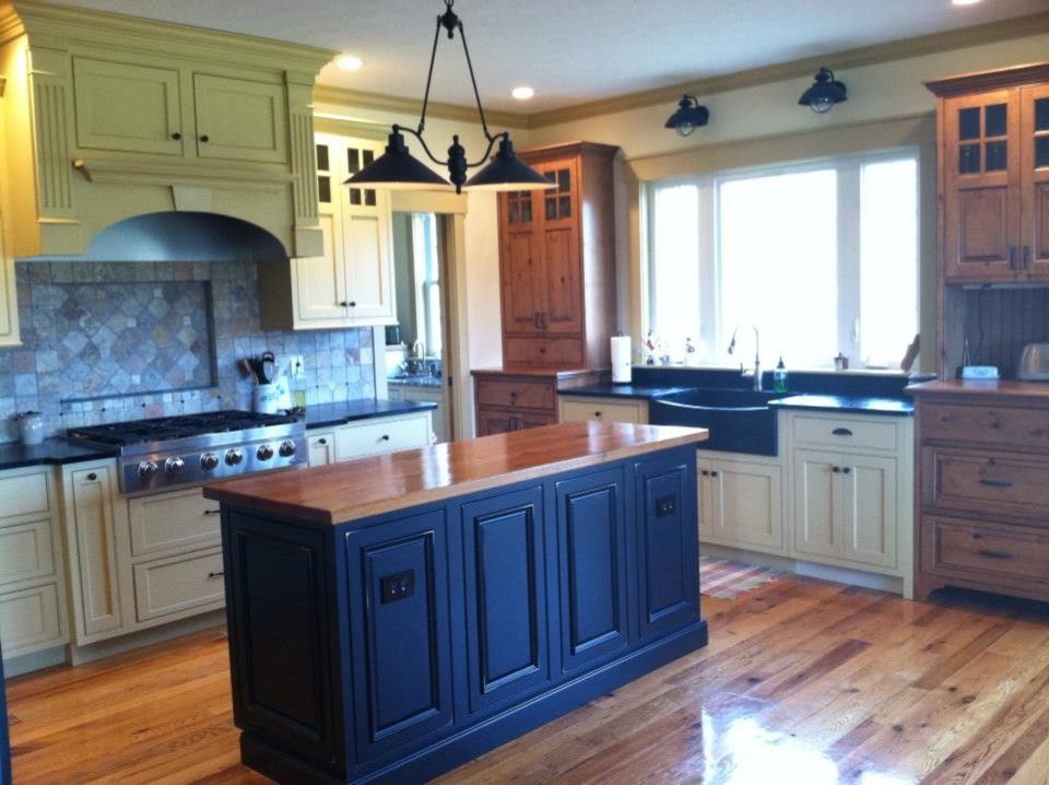 Shiloh Cabinetry for a Traditional Kitchen with a Xenia and Shiloh Cabinetry   Sw Cupola Yellow by the Kitchen Place