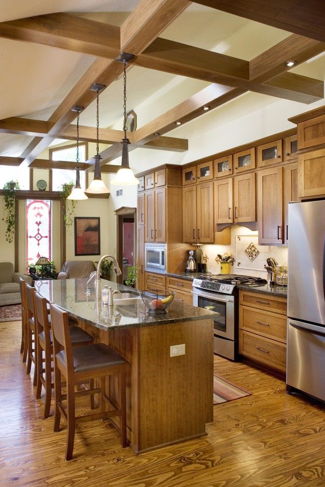 Shiloh Cabinets for a Traditional Kitchen with a Stainless Steel and Kitchen by the Lifestyle Group Inc.