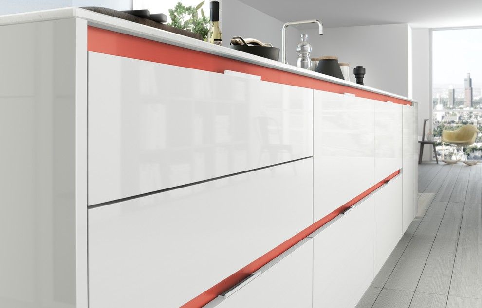 Siematic for a Modern Spaces with a Black Kitchen Cabinets and Siematic S3 by Siematic Mobelwerke Usa