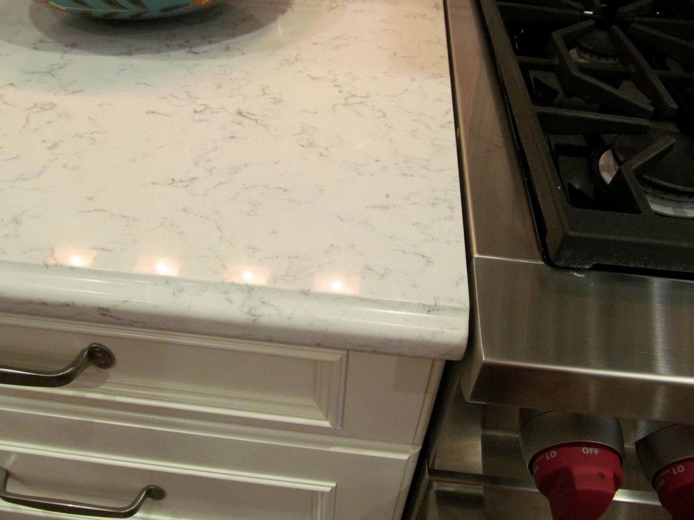Silestone Lyra for a Traditional Kitchen with a Silestone Lyra Countertop and Silestone Lyra Countertop by Soshunt