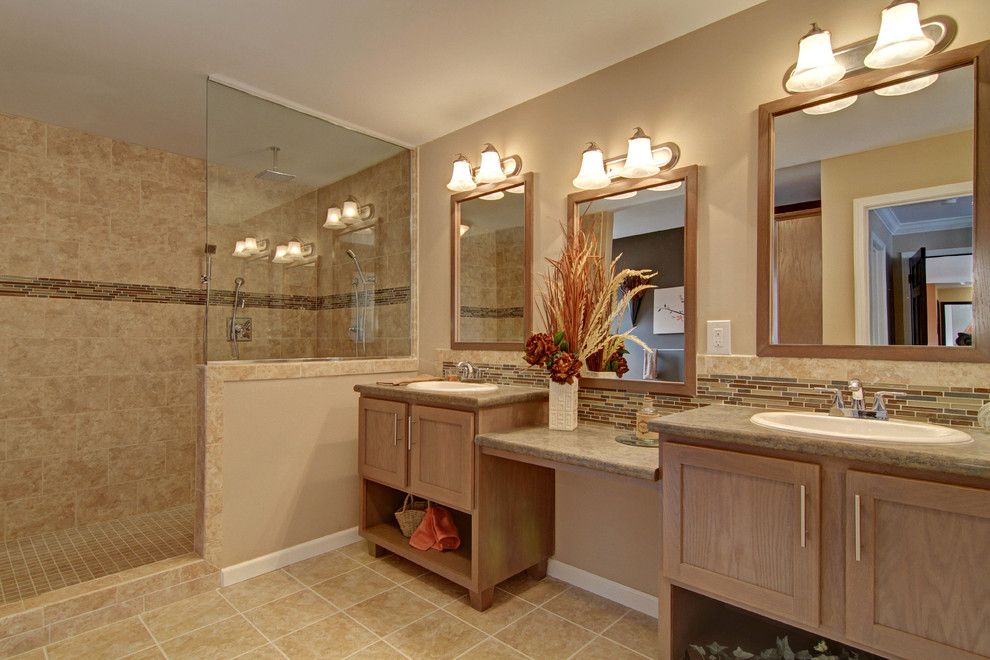 Silverpoint Homes for a  Spaces with a  and Versailles Walk in Shower by Silverpoint Homes
