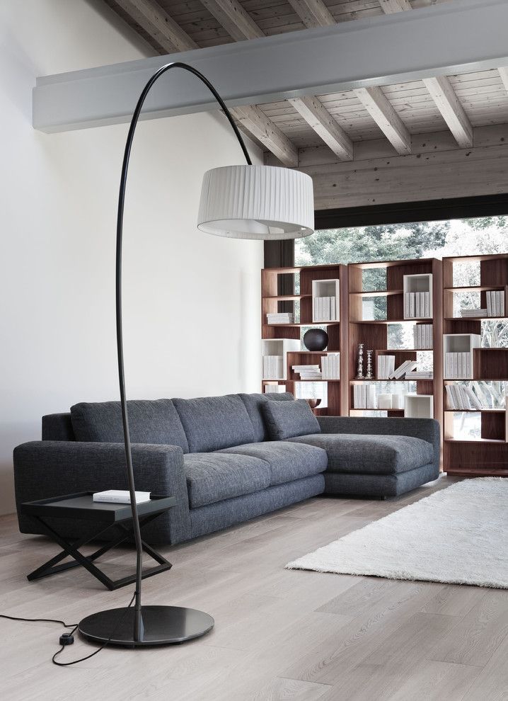 Simplicity Sofas for a Modern Living Room with a Modular and Modular Sofa 05226 by Usona