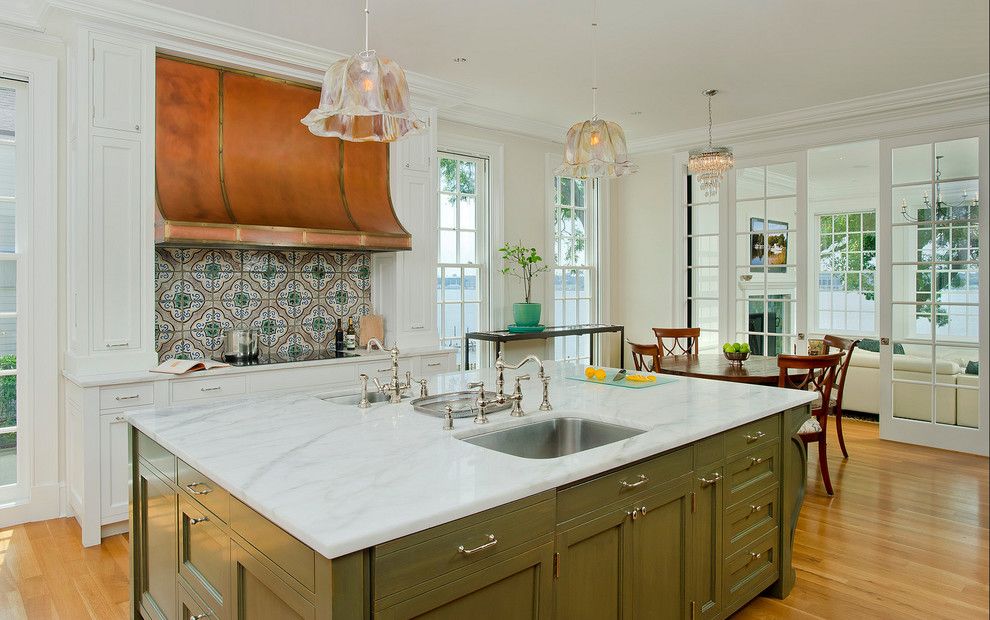 Singing River Electric for a Traditional Kitchen with a Green Island and Severn River Residence by Good Architecture, Pc