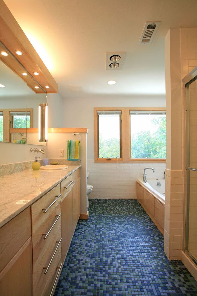 Slv Lighting for a Contemporary Bathroom with a Ceiling Lighting and Romwoods Bathroom by Demx Architecture