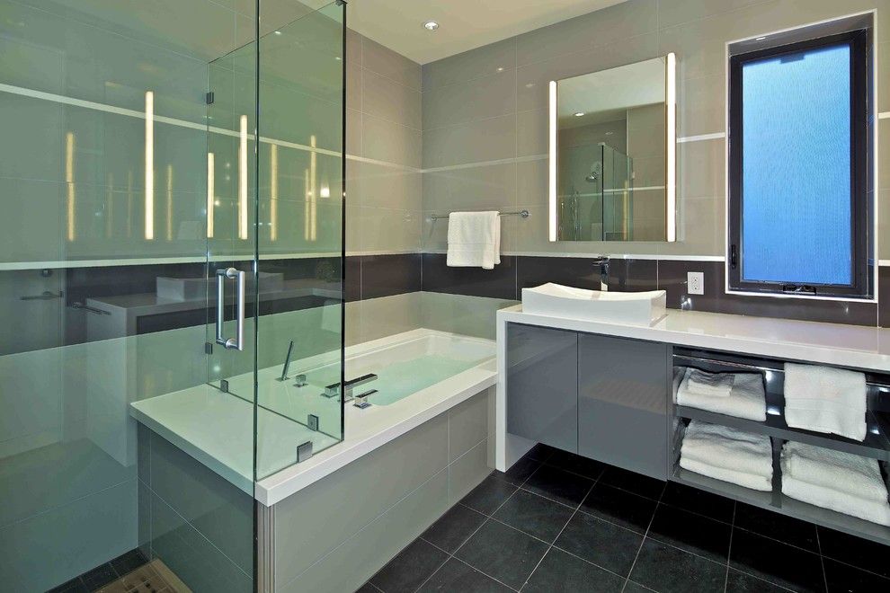 Starfire Glass for a Contemporary Bathroom with a Charco and Custom Home by Charco Design & Build Inc.