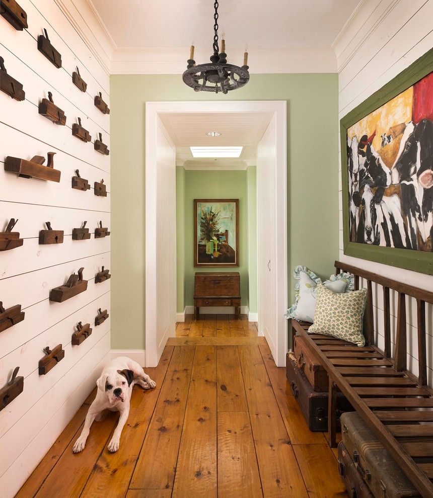 Texas Tool Traders for a Farmhouse Hall with a Wall Art and Athens Farmhouse by M. Barnes & Co