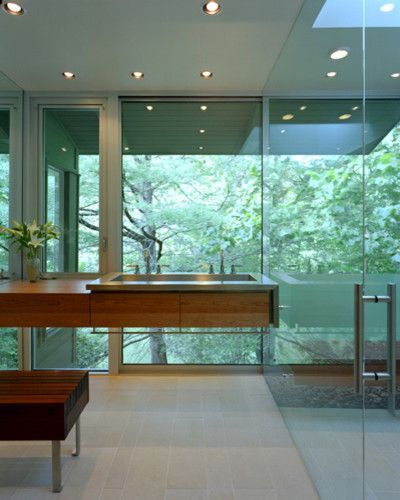 Treehouse Austin for a Modern Bathroom with a Columns and Alterstudio by Alterstudio