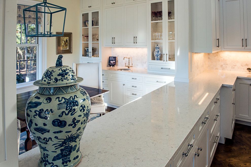 Viatera Quartz for a Traditional Kitchen with a Bluffton and Palmetto Bluff New Home by Stoneworks, Inc.