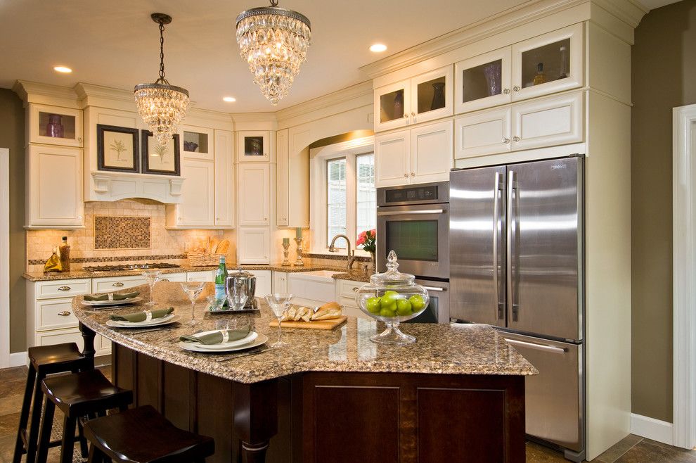 Viatera Quartz for a Transitional Kitchen with a Transitional Design and Delmar Transitional by Kitchen and Bath World, Inc