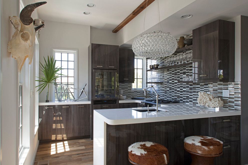 Vrbo Rosemary Beach for a Contemporary Kitchen with a High Gloss Countertop and Carriage House by Christybphillips