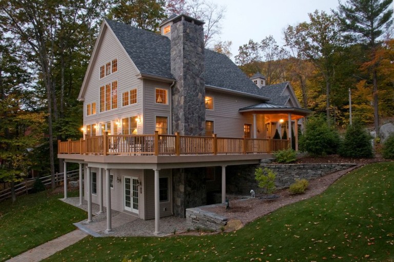 Walkout Basement House Plans for a Traditional Basement with a Lake