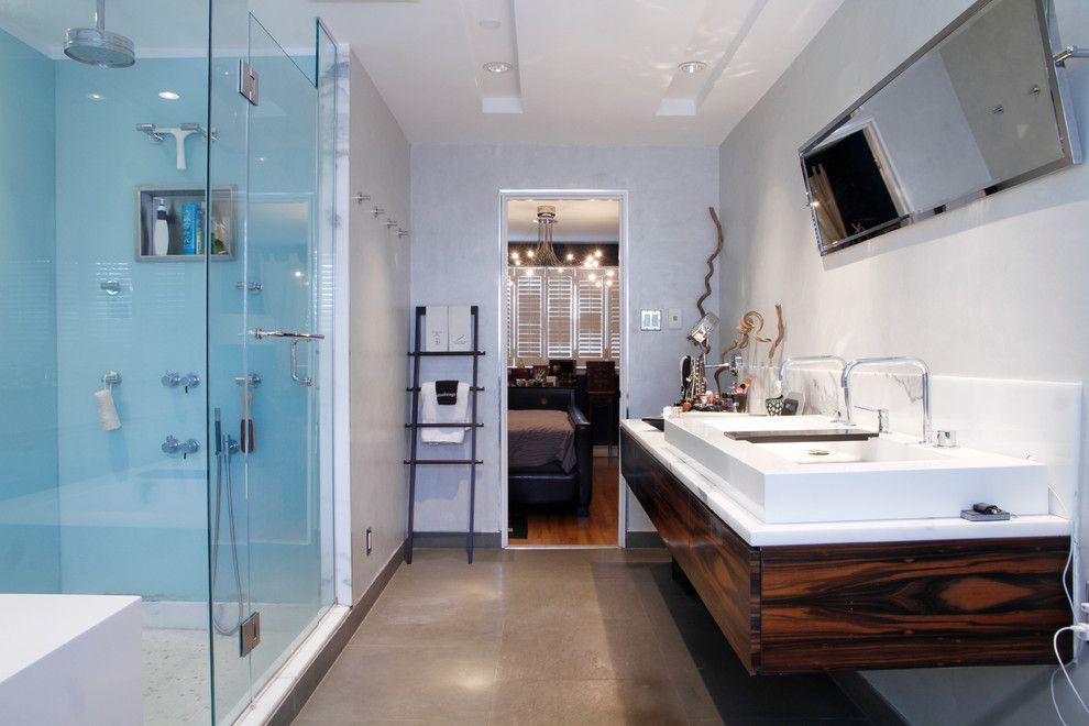 Wetstyle for a Contemporary Bathroom with a Towel Ladder and Montreal, Qc: Escobar by Esther Hershcovich