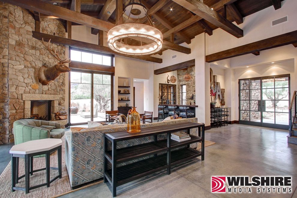 Wilshire Homes for a Farmhouse Living Room with a Home Automation and Lighting, Video & Audio: Ojai Farm by Wilshire Home Entertainment