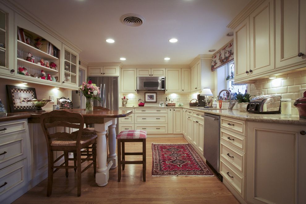 Ballard Hardware for a Traditional Kitchen with a Wood Flooring and Arlington by Dawn Willis, Akbd  Great Spaces Inc.