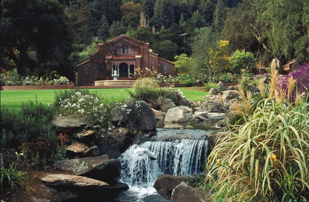 Bonney Lake Theater for a Traditional Landscape with a Water Fountain and Woodside Estate by Design Focus International