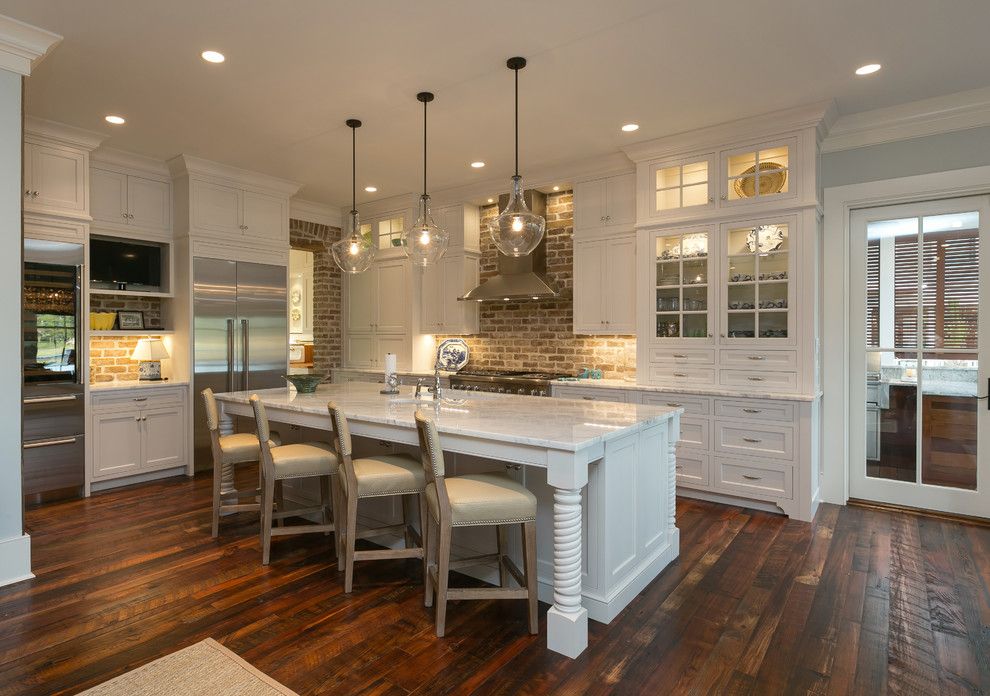 Hanson Brick for a Traditional Kitchen with a Charlestonian Brick and Lowcountry Look   Seabrook Island by Tom Martin and Son, Llc