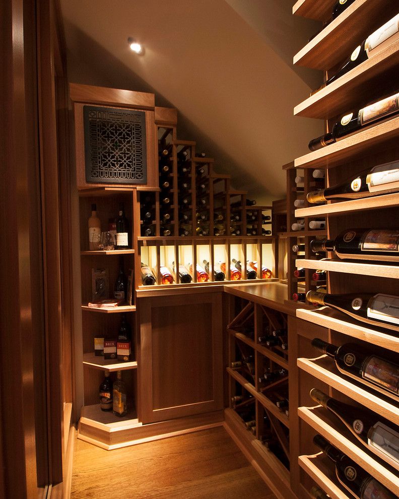 Wine Cellar Los Gatos for a Transitional Wine Cellar with a Nook and Small Space Wine Cellars by Papro Consulting by Papro Consulting   Wine Cellars