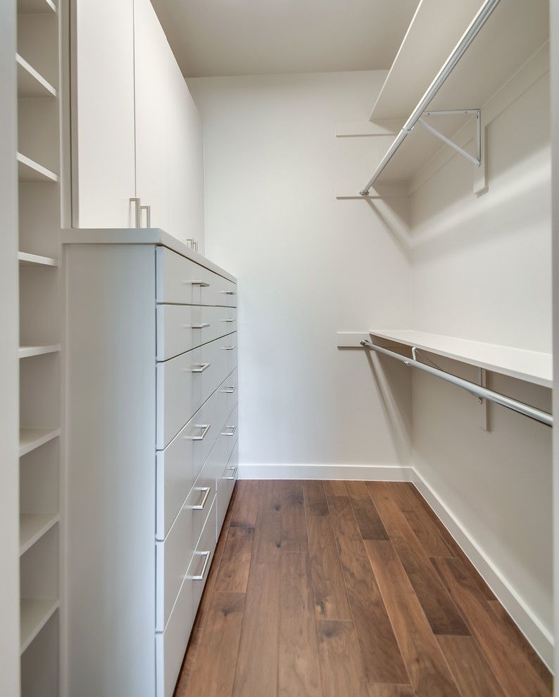 9x18 for a Modern Closet with a Modern and Smolensky Project by Classic Urban Homes