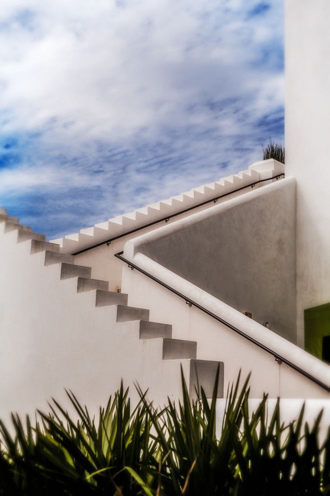 Alys Beach Florida for a Tropical Staircase with a Tropical and Caliza Pool in Alys Beach, Florida by Eric Marcus Studio