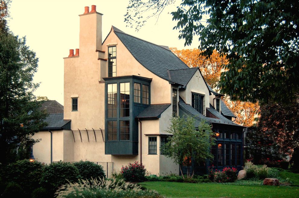 Amazing Homes for a Traditional Exterior with a Grass Path and Hampton by Michael Abraham Architecture