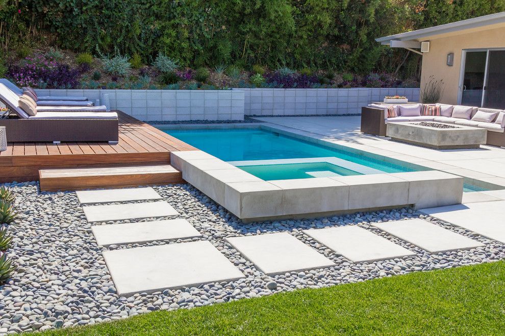 Angelus Block for a Contemporary Landscape with a Mod and Modern Minimalist by Dp Environments