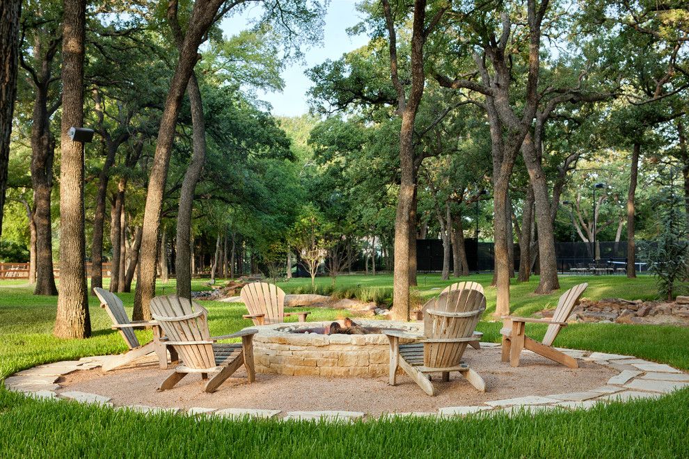 Backyard Bbq Pit for a Traditional Patio with a Stone Bricks and Traditional Patio by Jaureguiarchitect.com