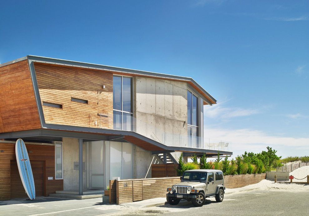 Beach House Hermosa Beach for a Beach Style Exterior with a Minimal and Exterior by West Chin Architects & Interior Designers