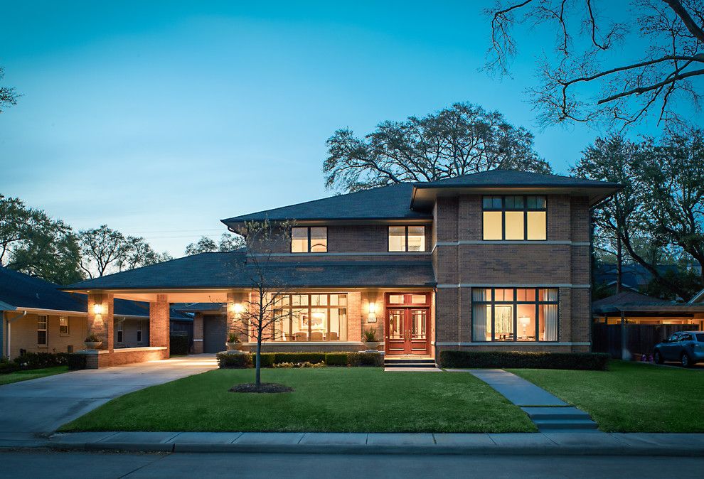 Beazer Homes Houston for a Contemporary Exterior with a Transom Windows and Briar Rose by Thompson Custom Homes