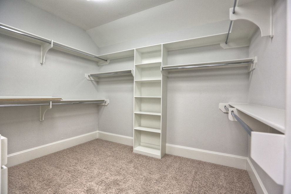 Beazer Homes Houston for a Traditional Closet with a Traditional and 2306 Driscoll, Houston Tx 77019 by Silvan Homes