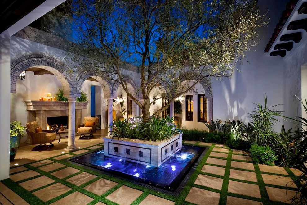 Bella Terra Theater for a Traditional Landscape with a Pool and Desert Home by Terra Bella Landscape Development