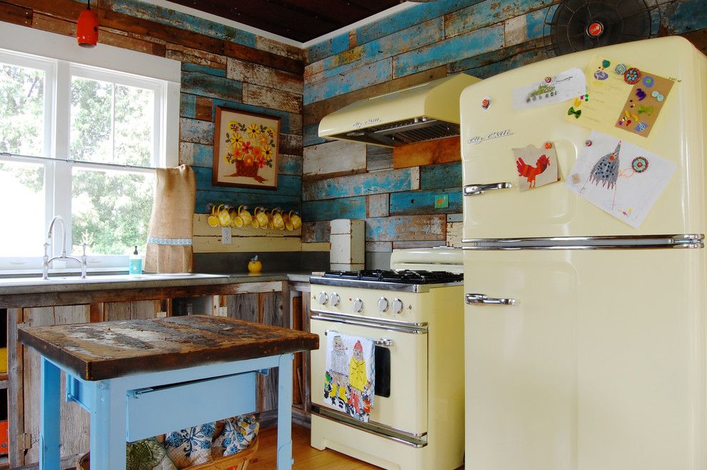 Best Buy Alamo Ranch for a Shabby Chic Style Kitchen with a Farmhouse and My Houzz: Colorful Vintage Finds Fill a Chic Modern Farmhouse by Corynne Pless