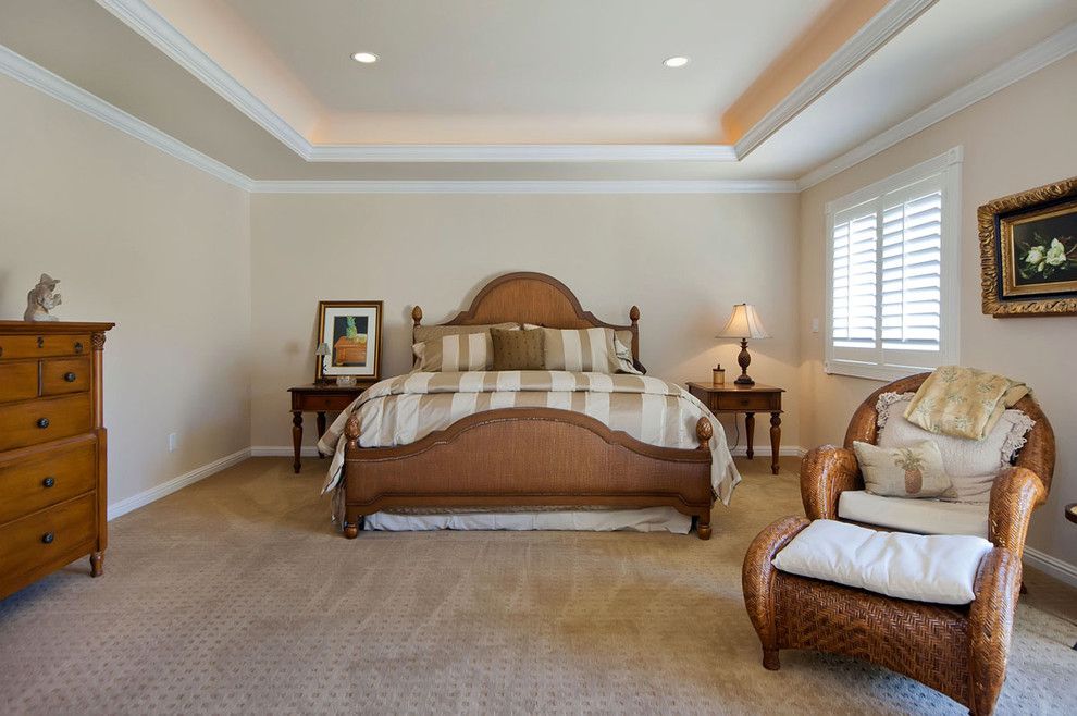 Bulkheads for a Traditional Bedroom with a Beige and Golf Course Home by Mark Pinkerton    Vi360 Photography
