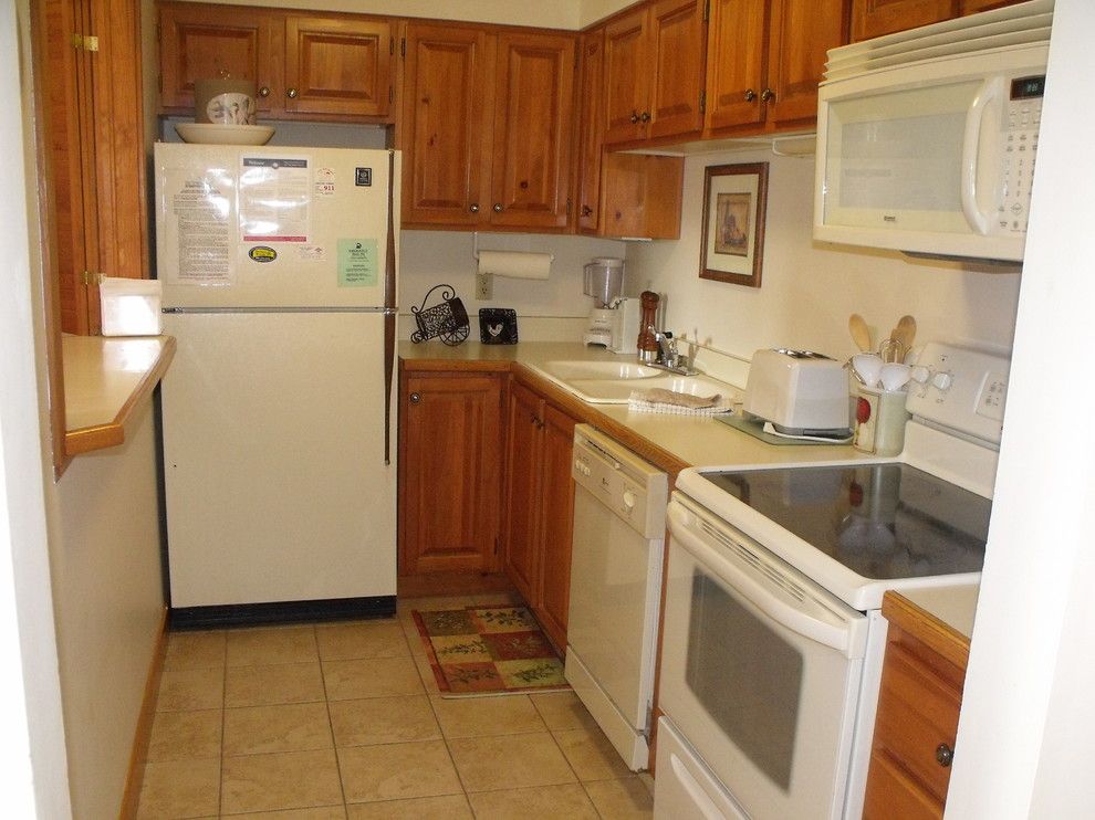 Carroll Realty for a Traditional Kitchen with a Galley Kitchen and Bretton Woods Forest Cottage, Carroll Nh by Peabody Smith Realty, Inc.