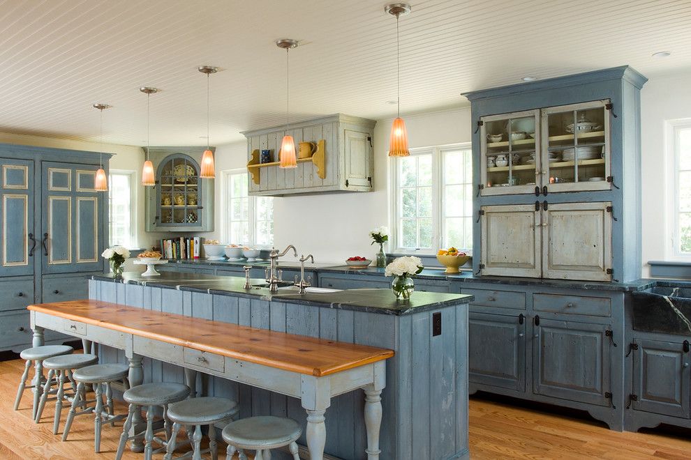 Chateau Briand Long Island for a Traditional Kitchen with a Kitchen Cabinetry and Swedish Inspired by Timeless Kitchen Cabinetry