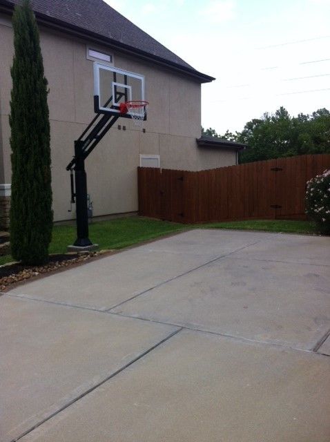 College Basketball Court Dimensions for a Traditional Landscape with a Pro Dunk Gold Basketball System and Dean T's Pro Dunk Gold Basketball System on a 35x30 in Cypress, Tx by Pro Dunk Hoops