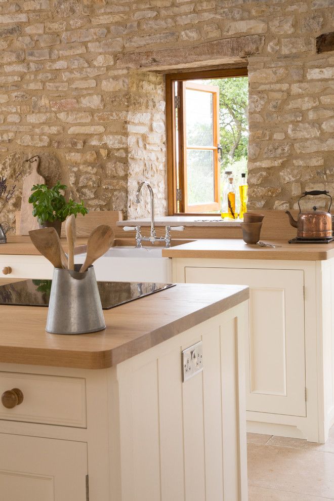 Contra Costa Appliance for a Farmhouse Kitchen with a Traditional Beading and a Traditional Country Kitchen in Stunning Barn Conversion by Sustainable Kitchens