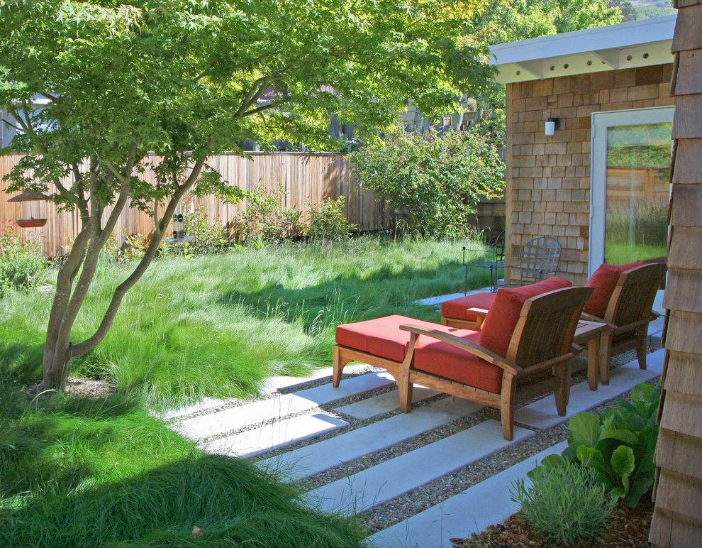 Cusion for a Contemporary Landscape with a Cape Cod and Modern Revival by Shades of Green Landscape Architecture