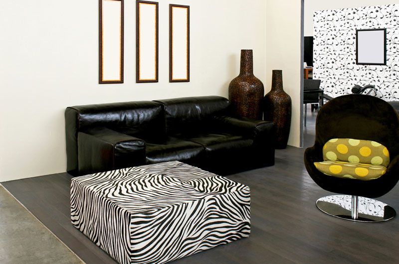 Devco for a Contemporary Living Room with a Contemporary Wood Floor and Www.deco27.net by Deco27