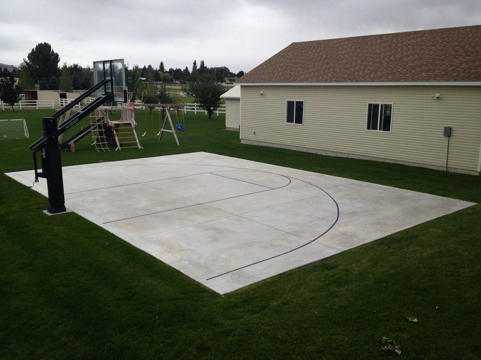 Dimensions of a Basketball Court for a Traditional Landscape with a Driveway Basketball Hoop and Andy T's Pro Dunk Diamond Basketball System on a 44x30 in Pocatello, Id by Pro Dunk Hoops