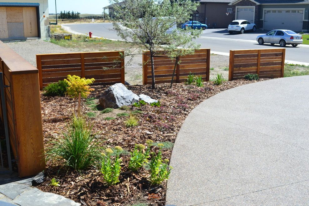 Earthled for a Contemporary Landscape with a Lethbridge and T/m Residence by Earthlings Inc.