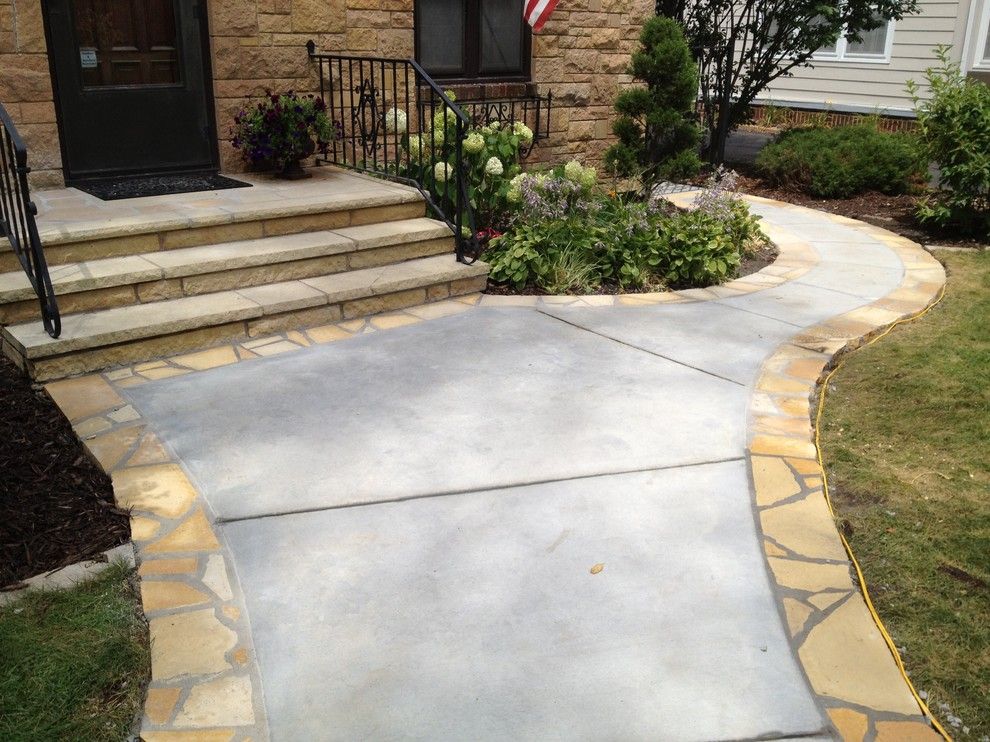 Eden Prairie Appliance for a Traditional Landscape with a Sitting Walls and Concrete and Stone Front Walkway in Edina by English Stone