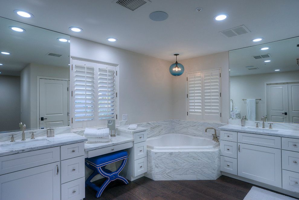 Embassy Suites Scottsdale for a Modern Bathroom with a Open Concept and Del Caverna Home Remodel by Alair Homes Scottsdale