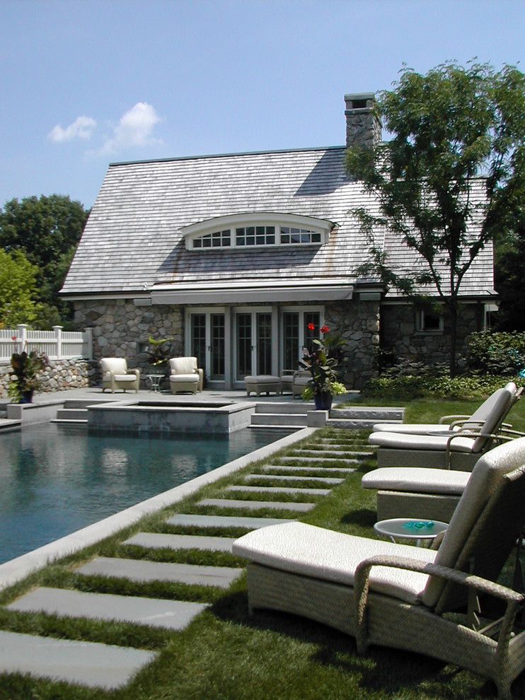 Eyebrow Arch for a Traditional Pool with a Step and Shwa by Samuel H. Williamson Associates