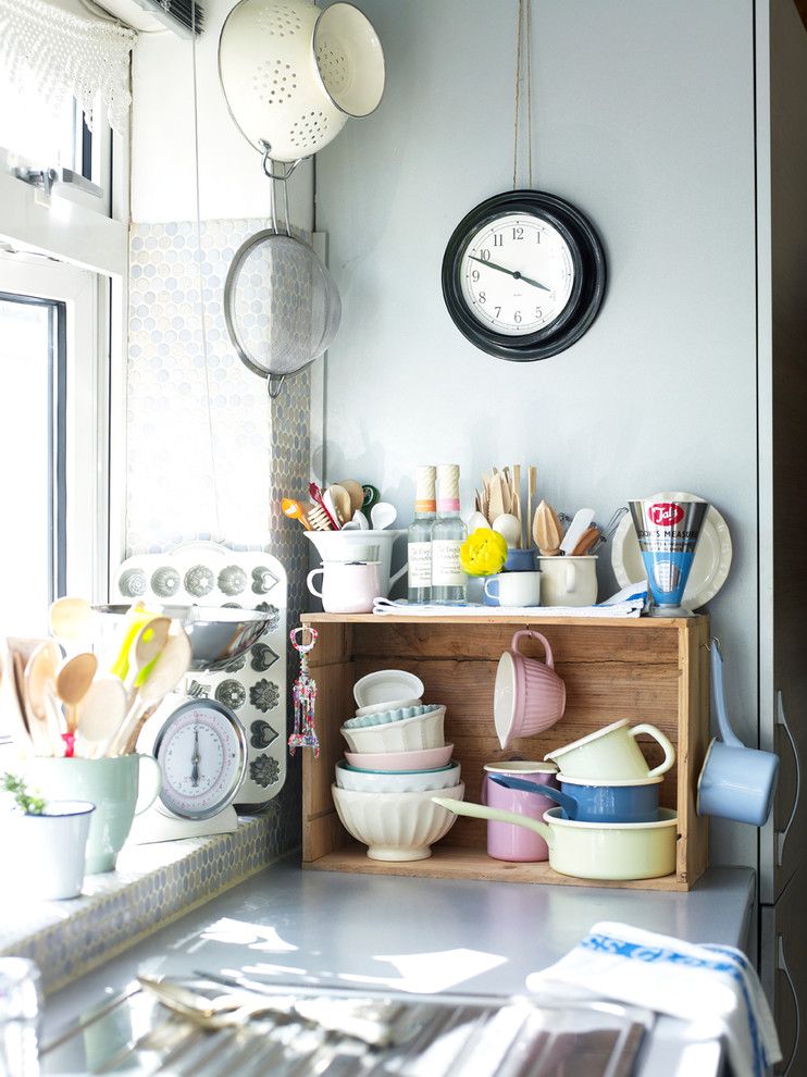 Garage Sales Okc for a Eclectic Kitchen with a Wine Crate and Home for Now Book by Joanna Thornhill (Cico Books, 2014) by Joanna Thornhill Interiors