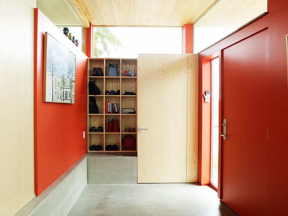 Grandview Heights Schools for a Industrial Entry with a Built in Shelves and L2q House by Peter Cohan Architect