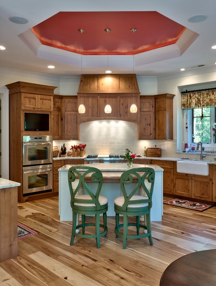 Grimesland Nc for a Traditional Kitchen with a Kitchen Island and Summer Vacation by Advance Cabinetry