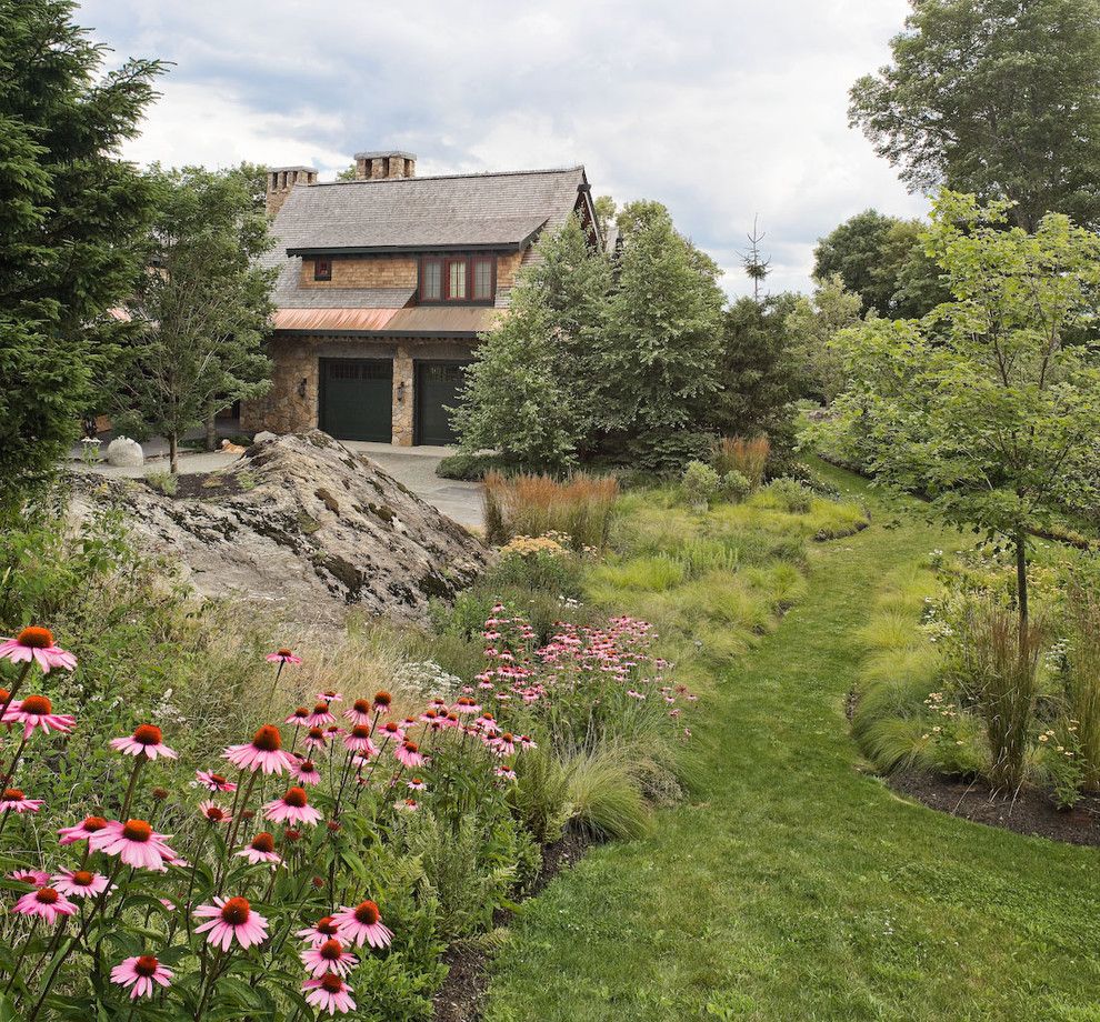 Hardiness Zone Map for a Traditional Landscape with a Lawn and Mountain Lodge, Planting by Wagner Hodgson